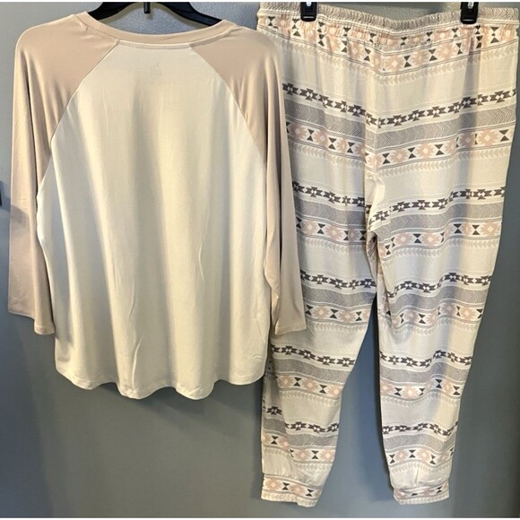 NWT Eddie Bauer Soft Pajama Set with Aztek Design Beige  Size XL - Picture 8 of 9